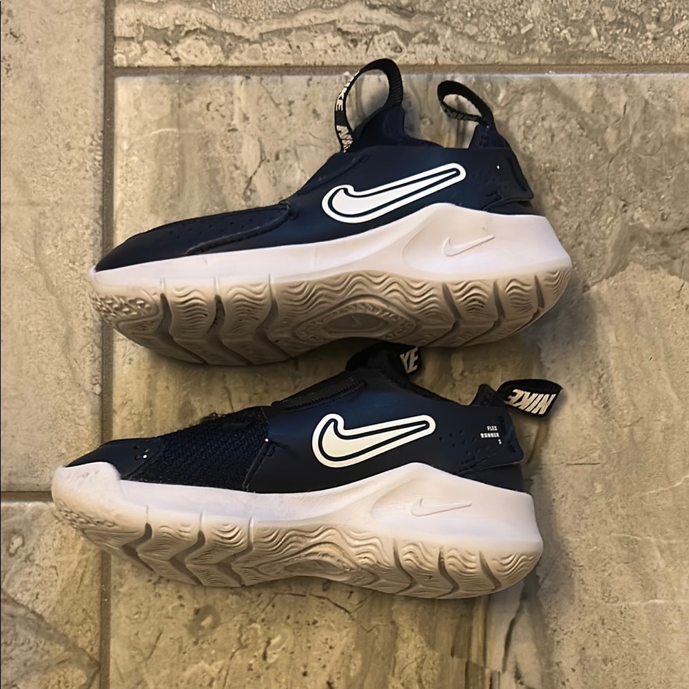 Nike Kids Sneakers - Navy and White